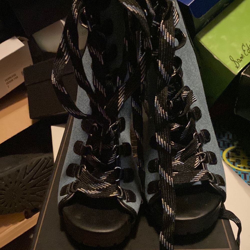 Steve Madden Jean open toe heel